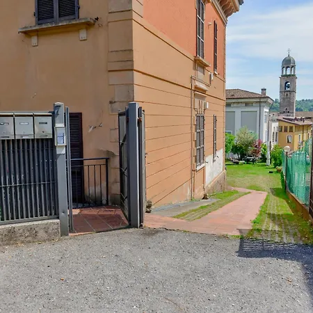 Ines Garden - With Private Parking & Garden Salò