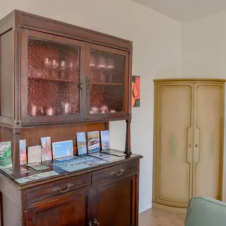 Ines Garden - With Private Parking & Garden Daire Salò