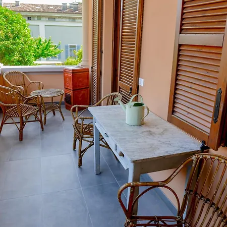 Apartamento Ines Garden - With Private Parking & Garden Salò