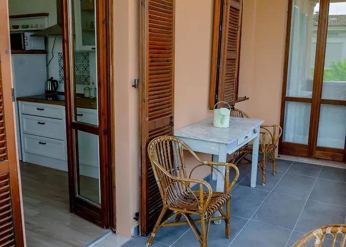 アパート Ines Garden - With Private Parking & Garden *