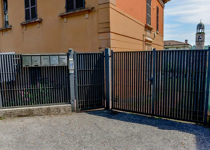 Ines Garden - With Private Parking & Garden *