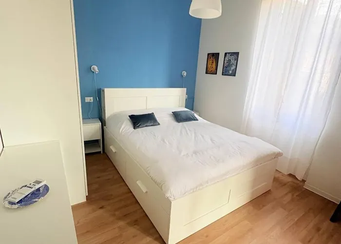 Ines Garden - With Private Parking & Garden *