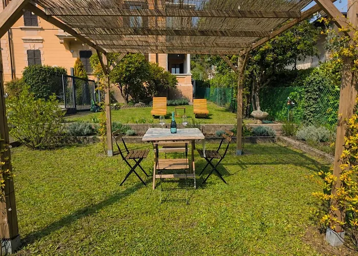 Ines Garden - With Private Parking & Garden *